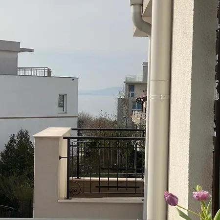 Апартаменты Sea Sunrise