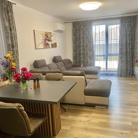 Sea Sunrise Apartment Burgas